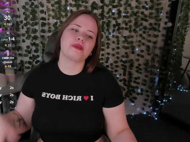 EricaElliott live cam on BongaCams