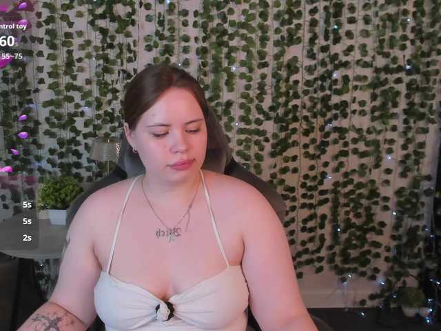 EricaElliott live cam on BongaCams
