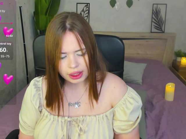 EricaElliott live cam on BongaCams