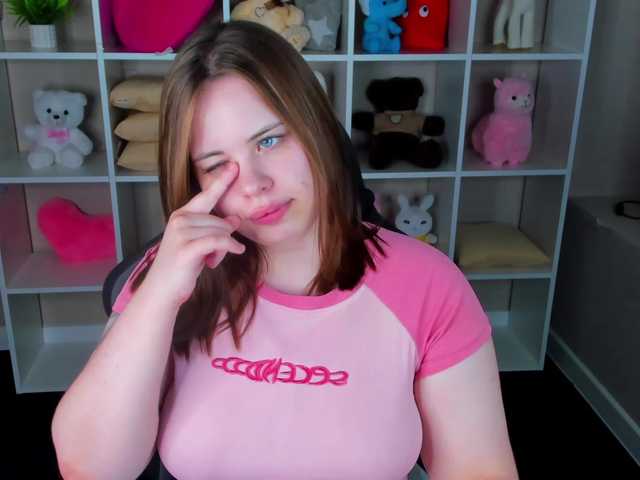 EricaElliott live cam on BongaCams