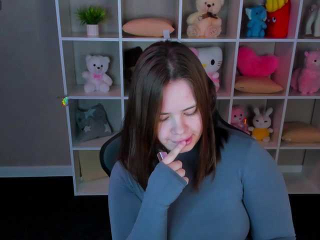 EricaElliott live cam on BongaCams