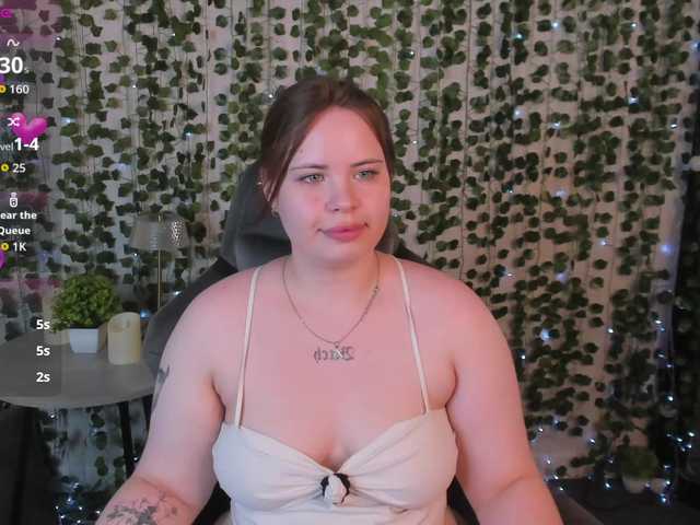 EricaElliott live cam on BongaCams