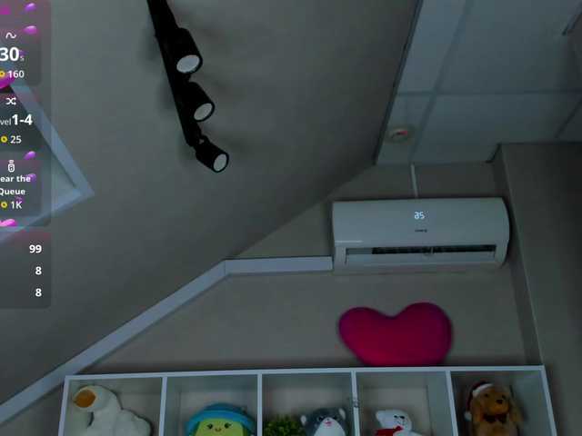 EricaElliott live cam on BongaCams