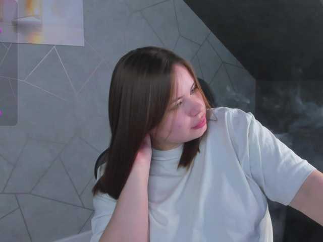 EricaElliott live cam on BongaCams