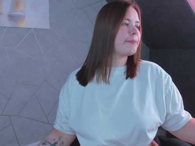 EricaElliott live cam on BongaCams