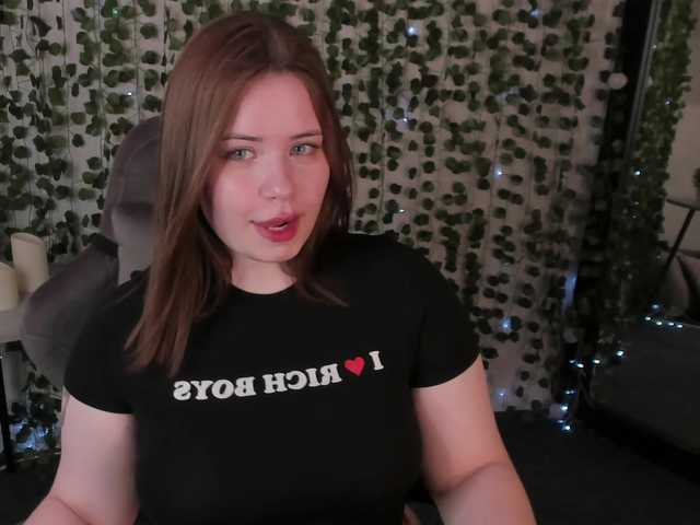 EricaElliott live cam on BongaCams