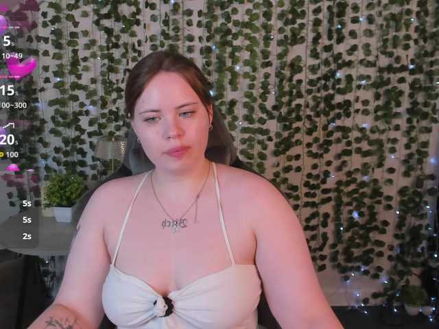 EricaElliott live cam on BongaCams