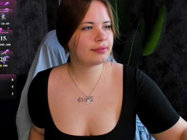 EricaElliott live cam on BongaCams