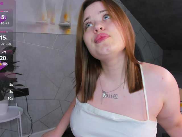 EricaElliott live cam on BongaCams