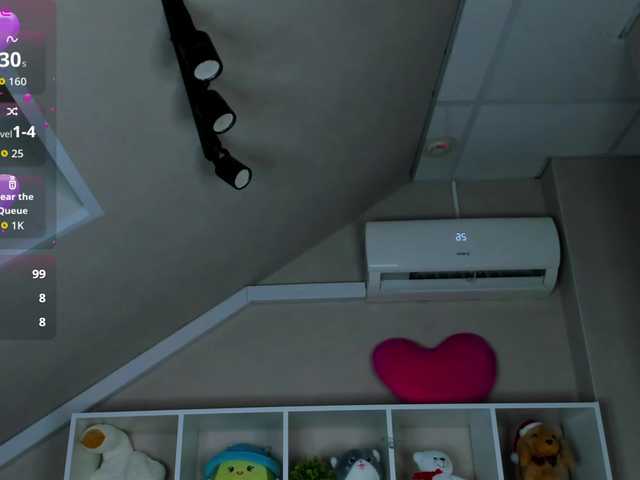 EricaElliott live cam on BongaCams