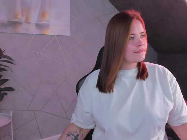EricaElliott live cam on BongaCams