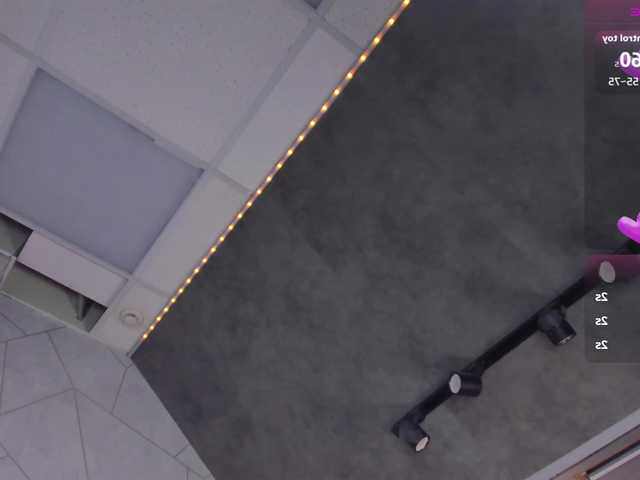EricaElliott live cam on BongaCams
