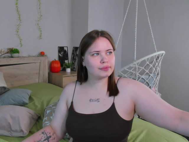 EricaElliott live cam on BongaCams