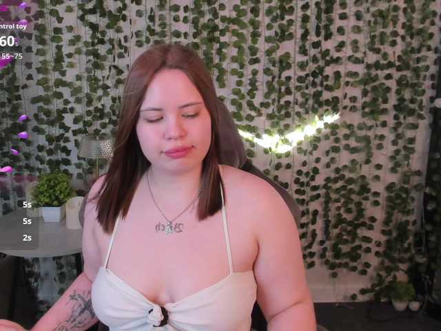 EricaElliott live cam on BongaCams