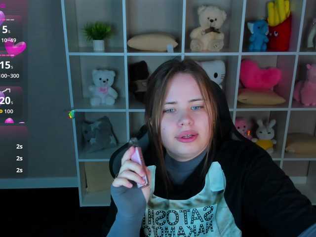 EricaElliott live cam on BongaCams