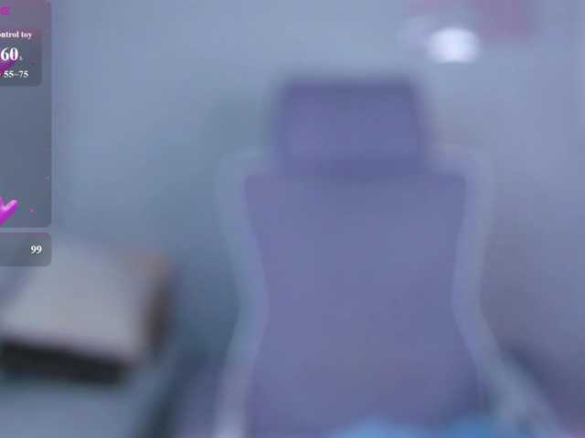 EricaElliott live cam on BongaCams