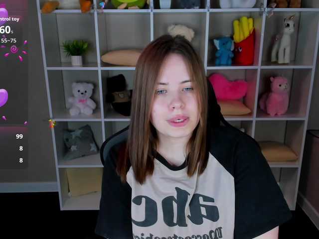 EricaElliott live cam on BongaCams