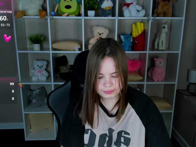 EricaElliott live cam on BongaCams