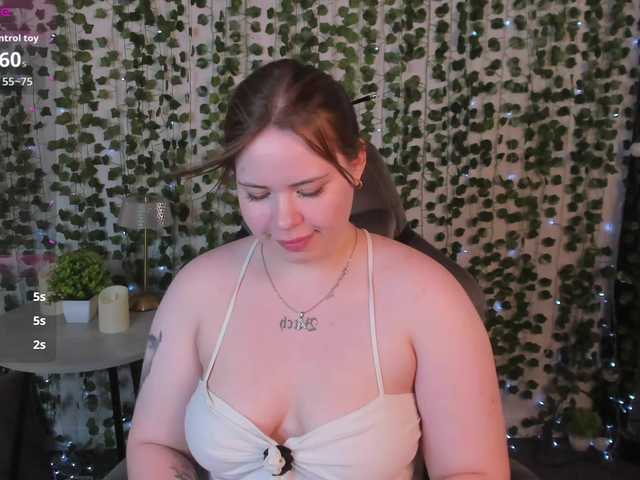 EricaElliott live cam on BongaCams