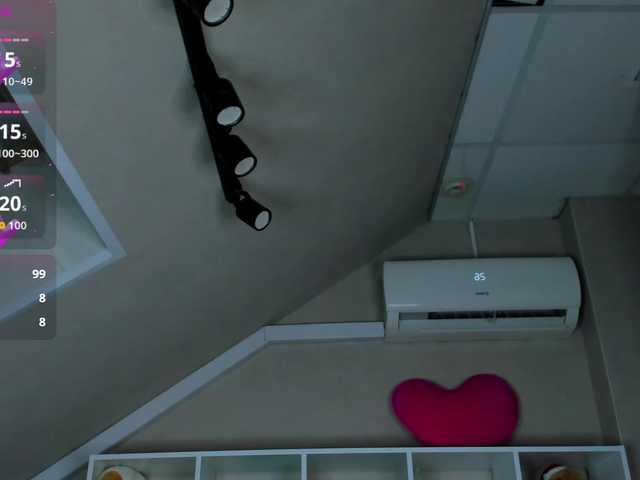 EricaElliott live cam on BongaCams