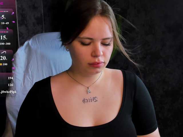 EricaElliott live cam on BongaCams