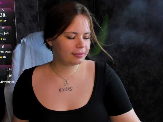 EricaElliott live cam on BongaCams