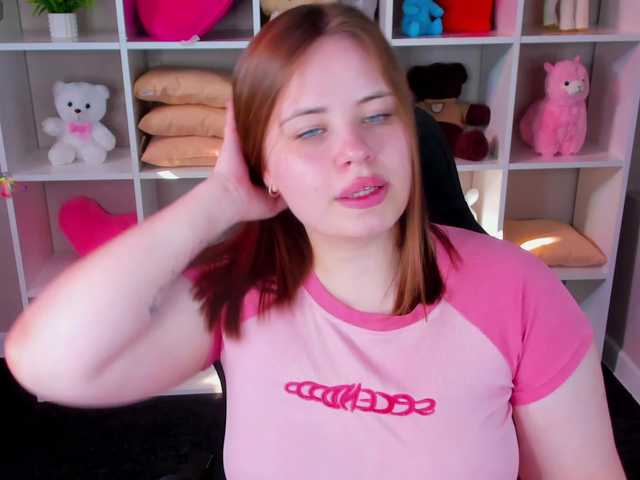 EricaElliott live cam on BongaCams