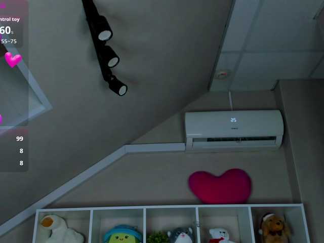 EricaElliott live cam on BongaCams