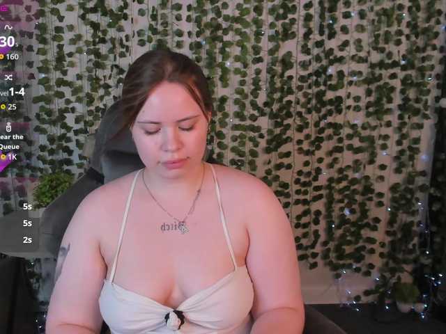 EricaElliott live cam on BongaCams