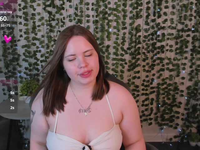 EricaElliott live cam on BongaCams