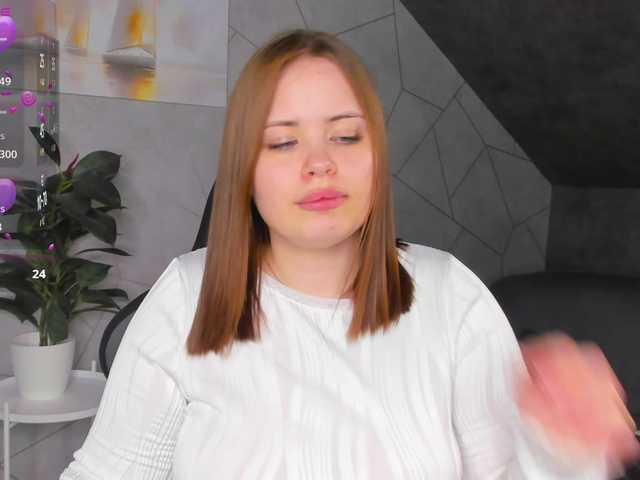 EricaElliott live cam on BongaCams