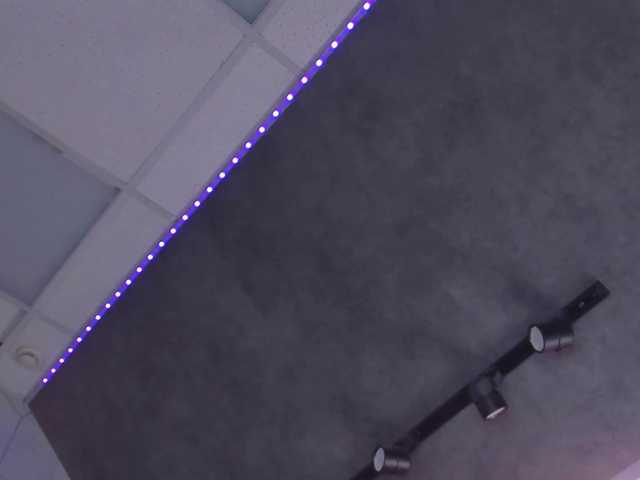EricaElliott live cam on BongaCams