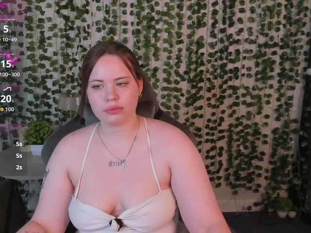 EricaElliott live cam on BongaCams