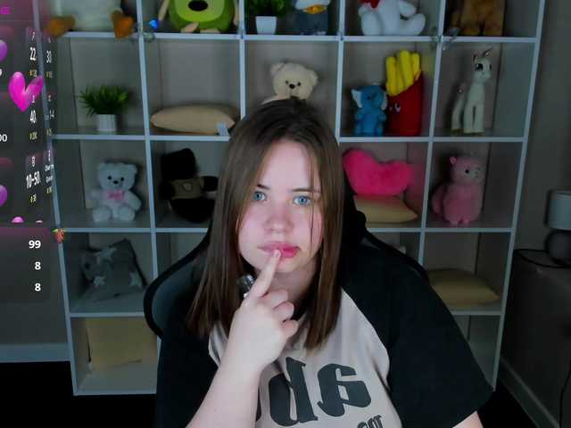 EricaElliott live cam on BongaCams
