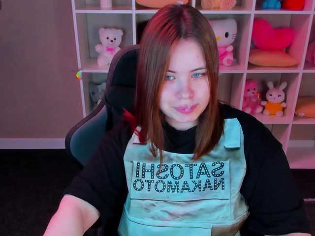 EricaElliott live cam on BongaCams