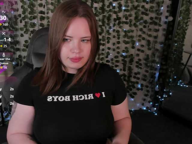 EricaElliott live cam on BongaCams