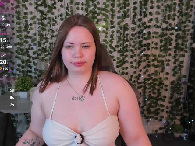 EricaElliott live cam on BongaCams
