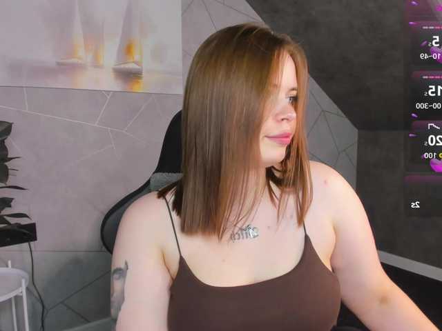 EricaElliott live cam on BongaCams