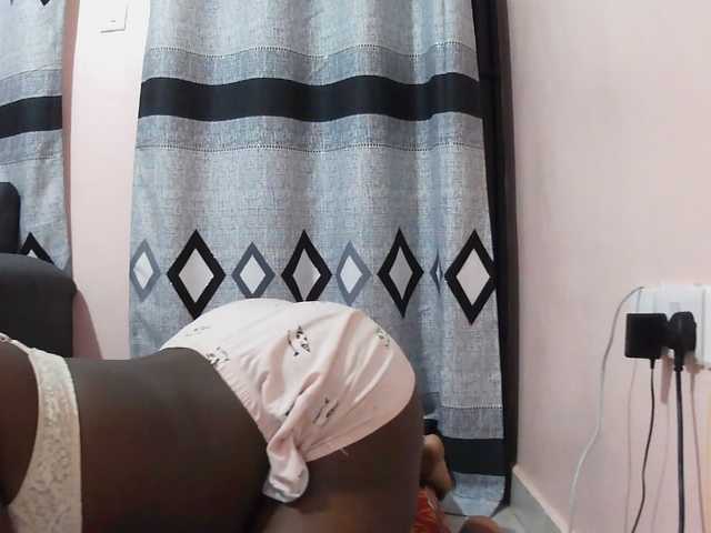 Sexxy-red live cam on BongaCams