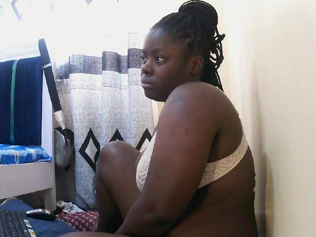 Sexxy-red live cam on BongaCams