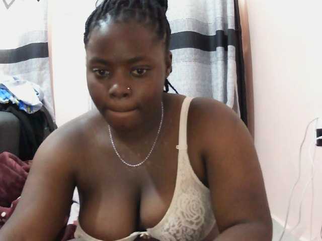 Sexxy-red live cam on BongaCams