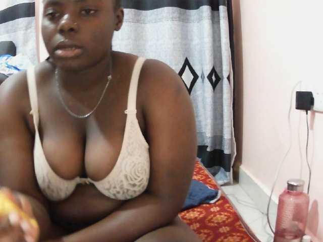 Sexxy-red live cam on BongaCams