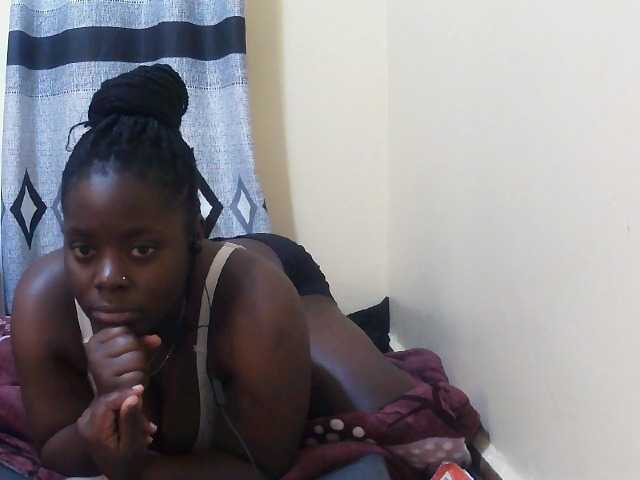 Sexxy-red live cam on BongaCams