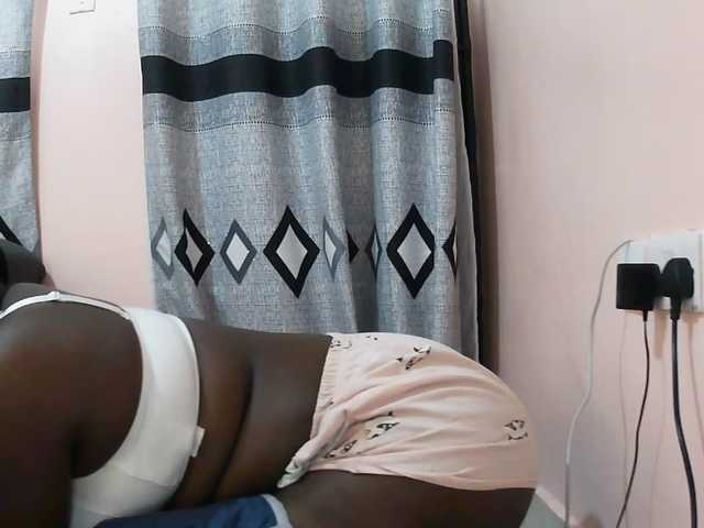 Sexxy-red live cam on BongaCams
