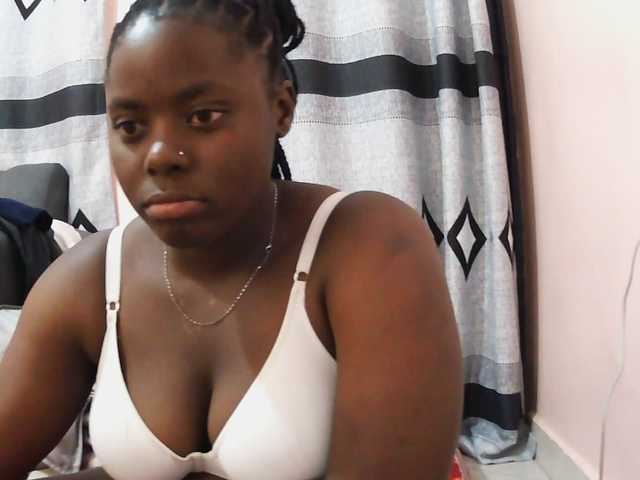 Sexxy-red live cam on BongaCams