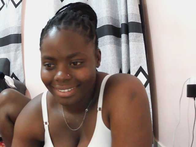Sexxy-red live cam on BongaCams