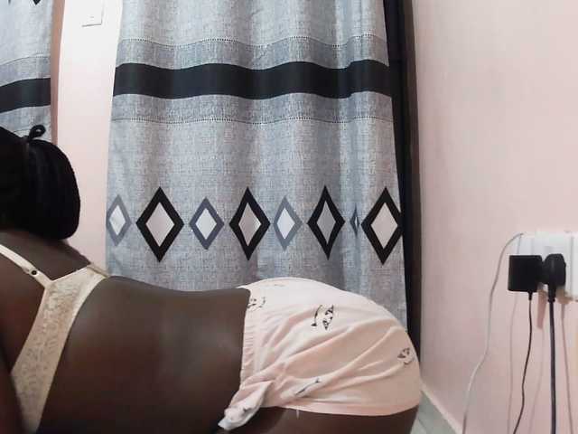 Sexxy-red live cam on BongaCams