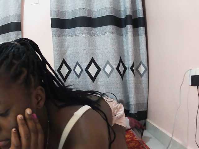 Sexxy-red live cam on BongaCams
