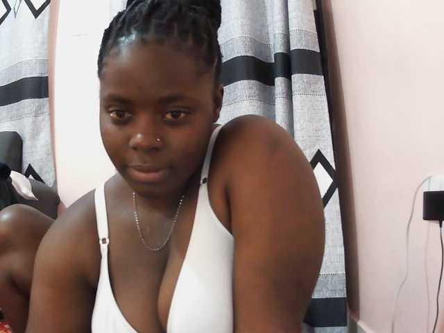 Sexxy-red live cam on BongaCams