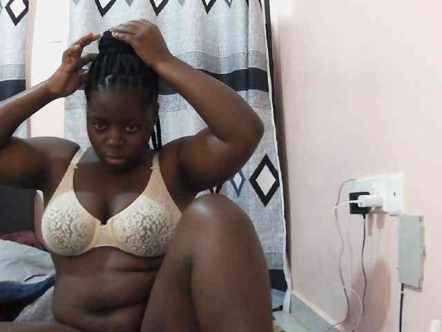 Model: Sexxy-red